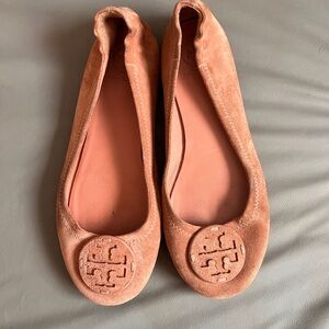 Tory Burch Reva flats in blush pink suede size 6